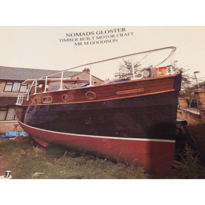Teak river cruiser