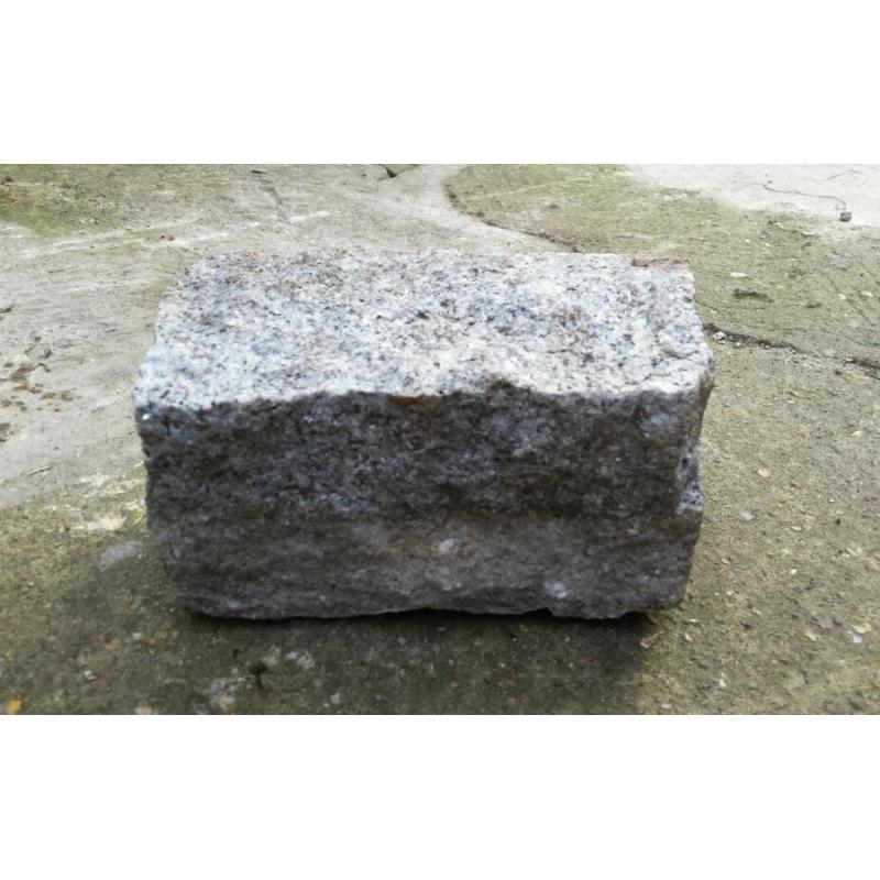 Granite setts cobbles x 345