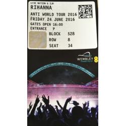 Rihanna FT Big Sean @ Wembley Stadium VERY CLOSE STAGE VIEW