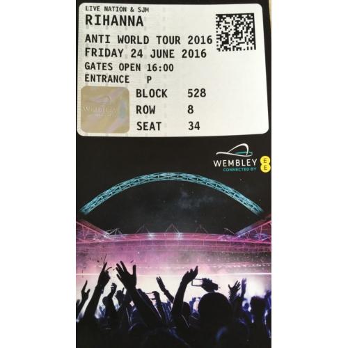 Rihanna FT Big Sean @ Wembley Stadium VERY CLOSE STAGE VIEW