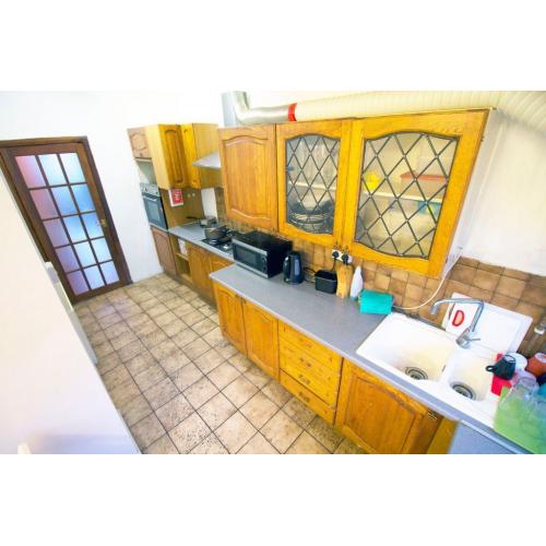 FULLY FURNISHED WITH FREE INTERNET|GREAT PRICE | DOUBLE ROOM IN BECKTON (E16)|CLEANERS ONCE A MONTH