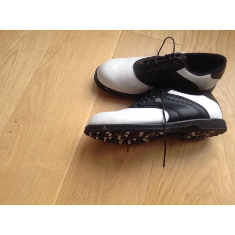 Men's golf shoes-size 8
