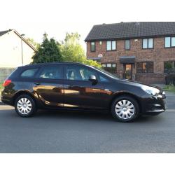 Vauxhall Astra Exclusiv Automatic 2013 only 37300 miles.