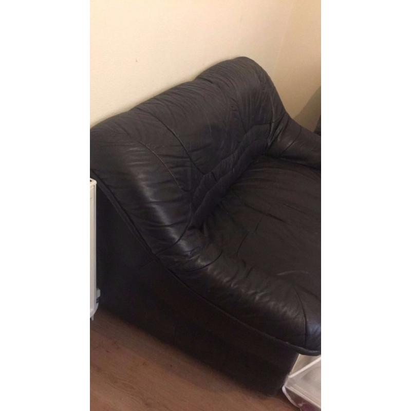 2 + 3 seater black leather sofa's free for uplift.