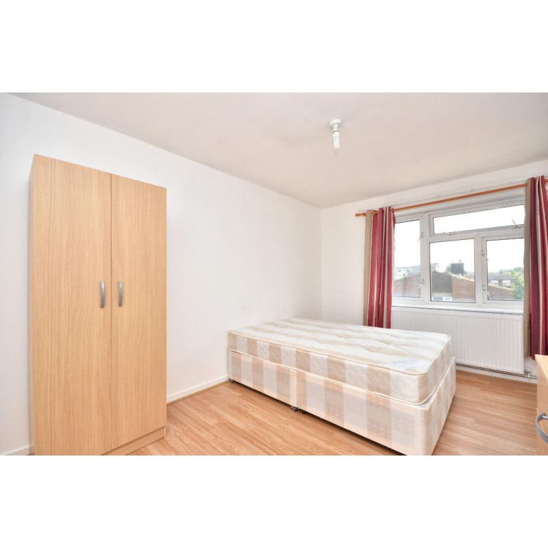 Students Accommodation? With Free WiFi & All Bills Included?? ** NO DEPOSIT REQUIRED (E13 0NG