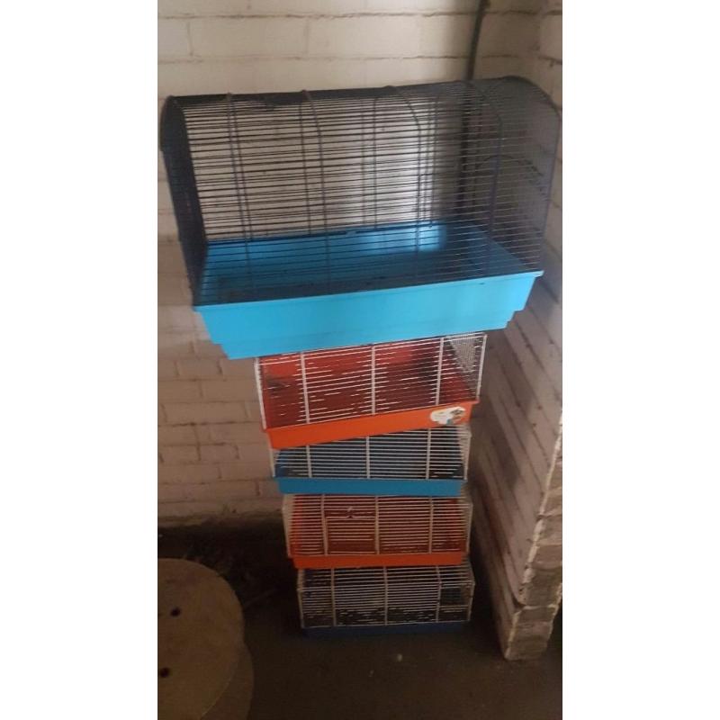 Assorted hanster cages