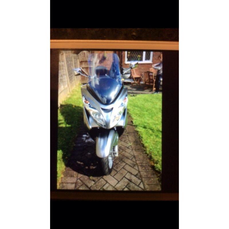 Suzuki Burgman 400