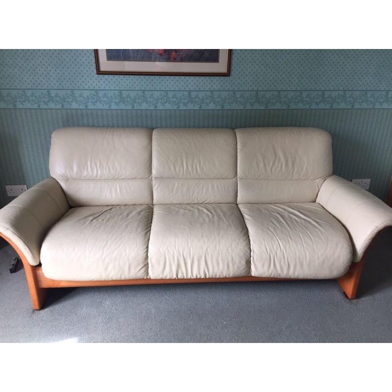 Ekornes Sofa in Buttercream Leather