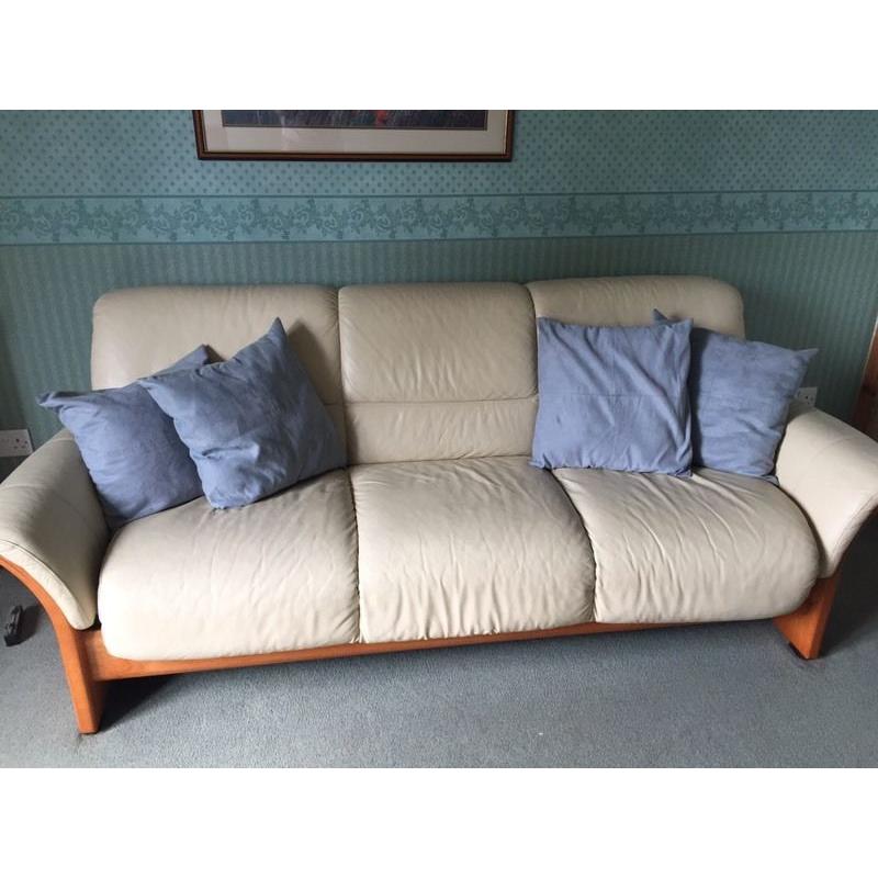 Ekornes Sofa in Buttercream Leather