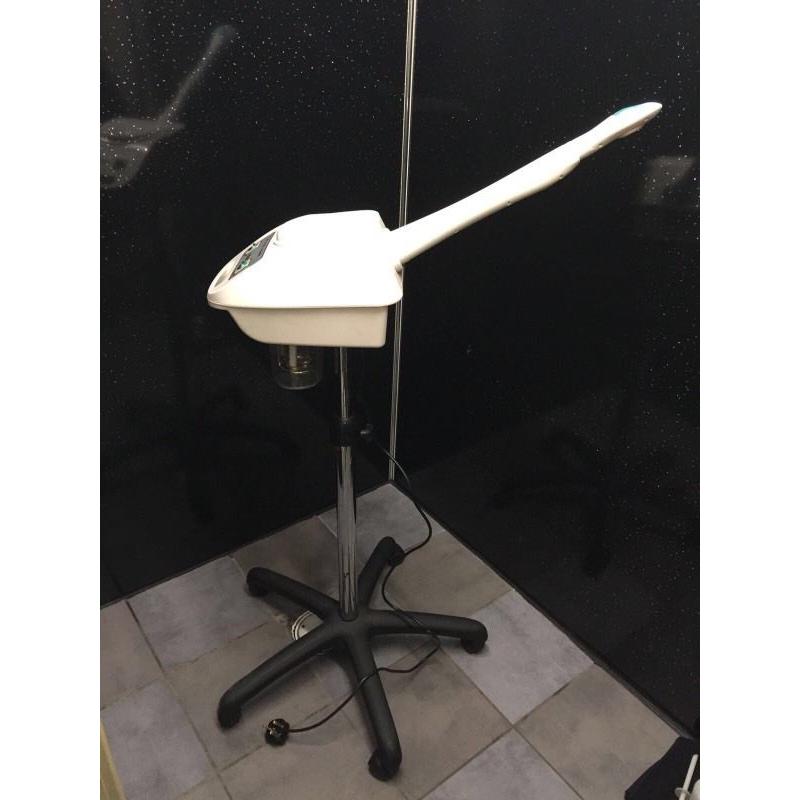 Facial steamer