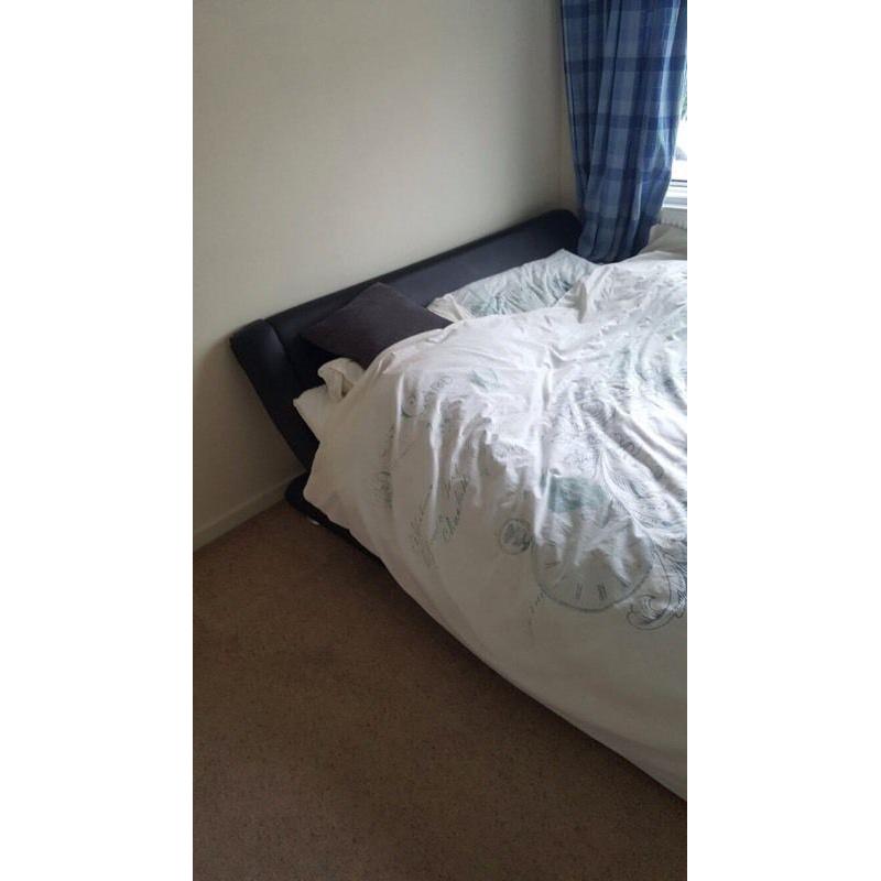 Black king size bed frame