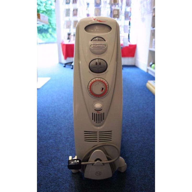 Delonghi G011230RT Rapido Oil Filled Radiator Heater in White 3kw, very good condition, delivery