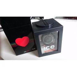 Brand new Ice Watch Love Crystal Heart - Black
