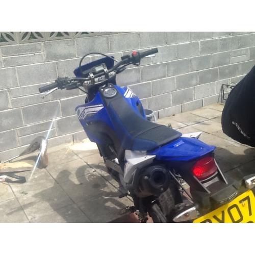 Yamaha wr 125 private plate 10 mts mot