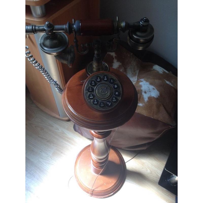 Old style looking phone has zy collection