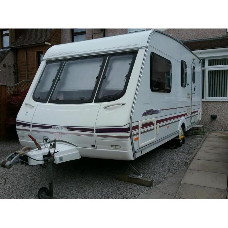 SWIFT CHALLENGER 4 BERTH CARAVAN YEAR 2000.