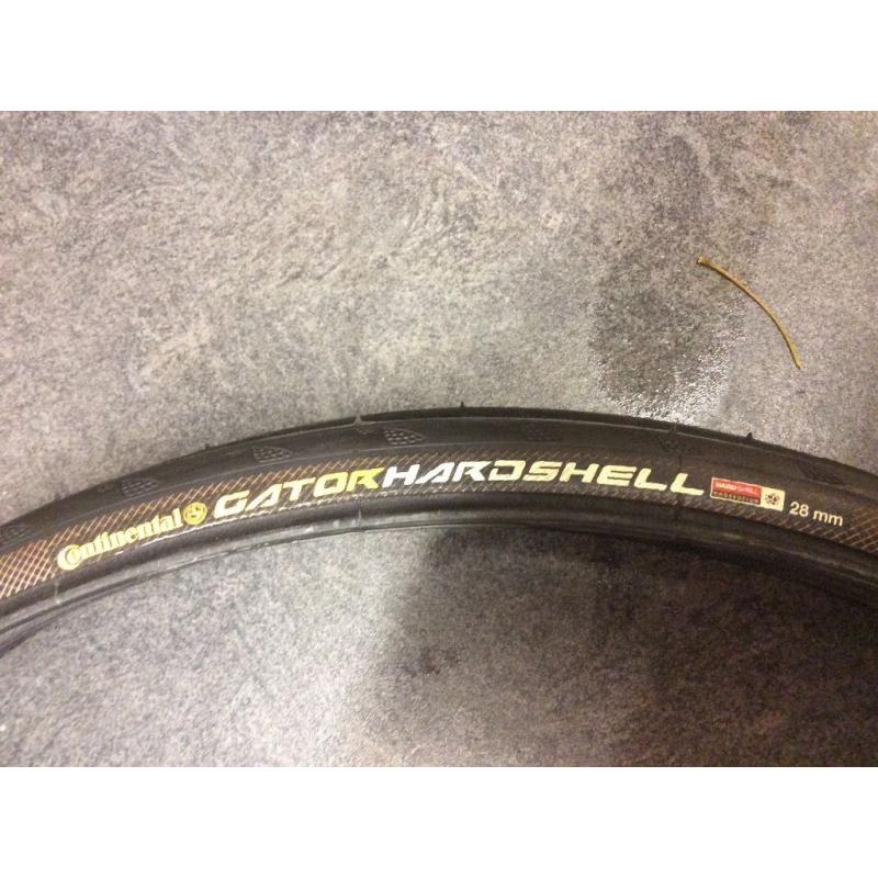 Continental road tyres gatorskin hardshell pair of 700x28 new
