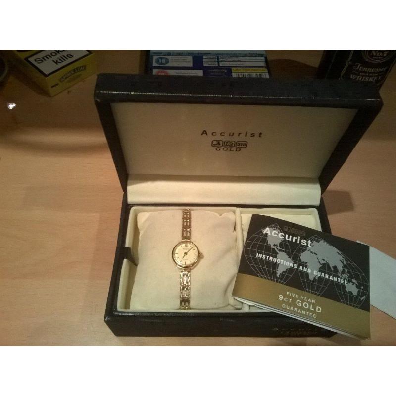 9 Carat gold watch