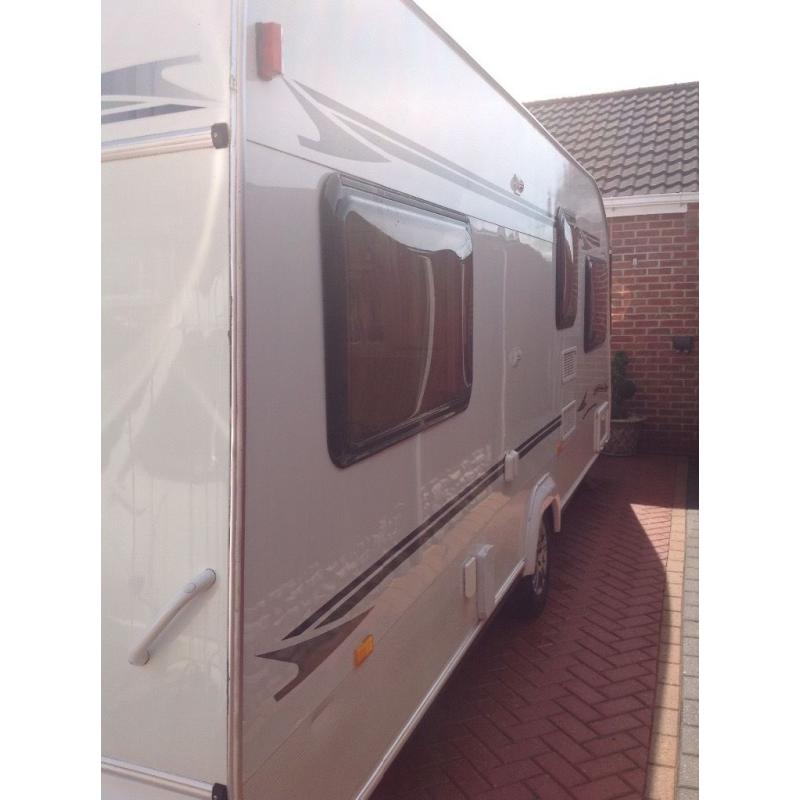 Elddis riviera 2004 4 berth fixed bed with leisure battery