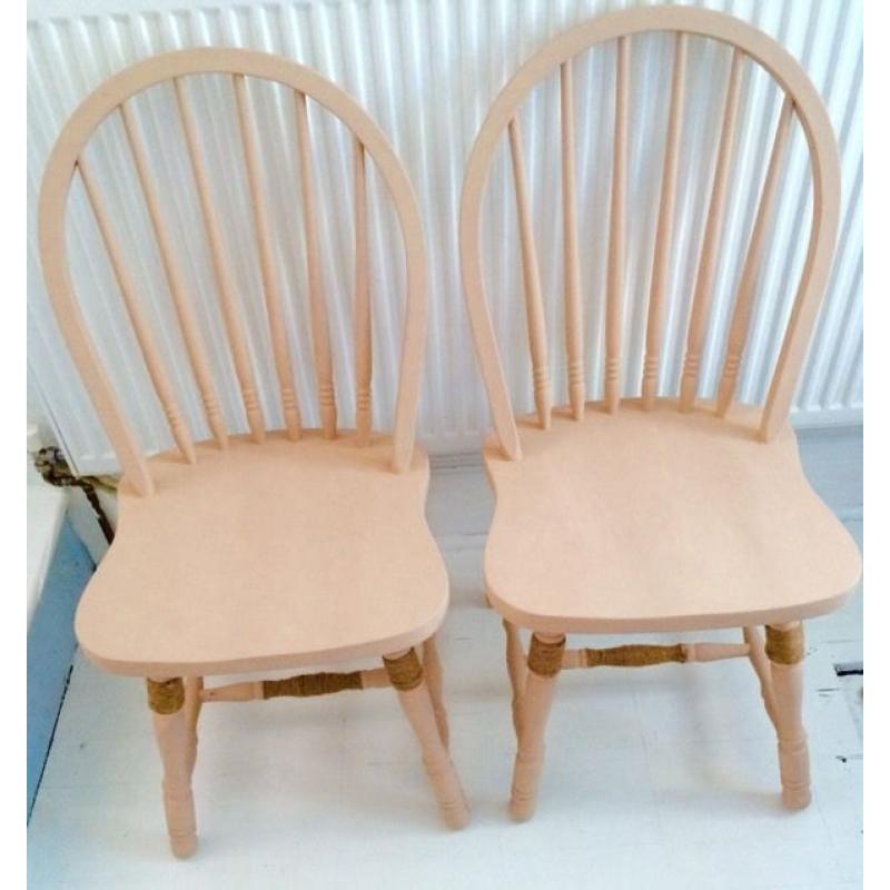 PAIR OF SOLID PINE WOODEN CHAIRS