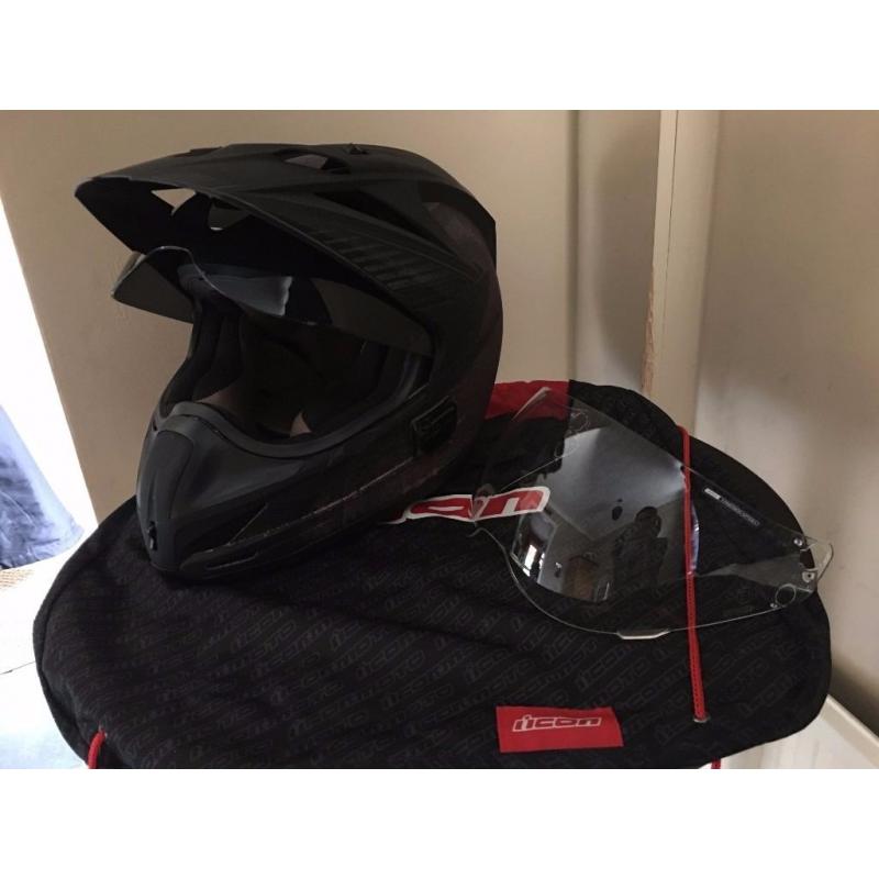 Icon Variant Battlescar Motorbike Helmet - Small - Nearly new!