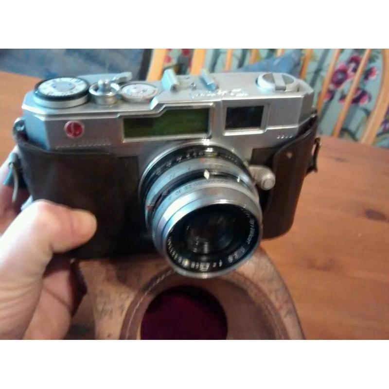 2 x Vintage/Antique cameras