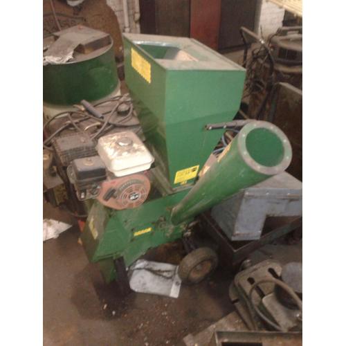 Honda petrol wood chipper, shredder