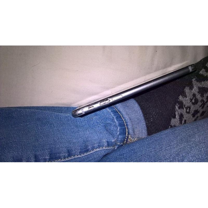 iphone 6 *broken screen and volume button*