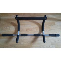Pull up bar