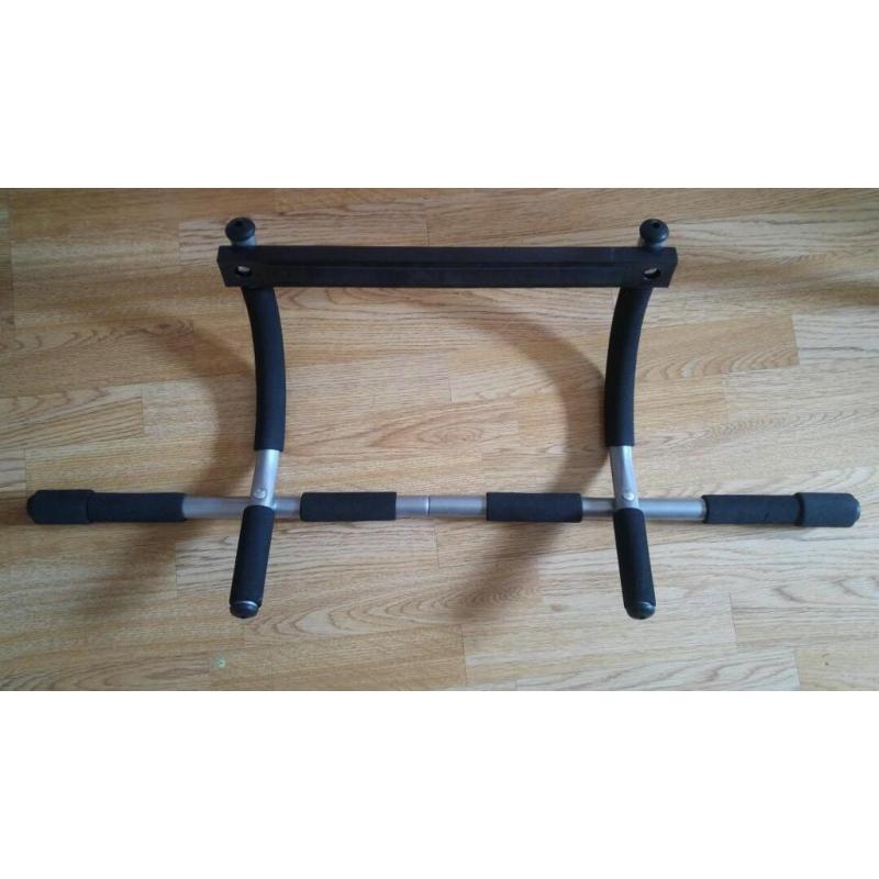 Pull up bar