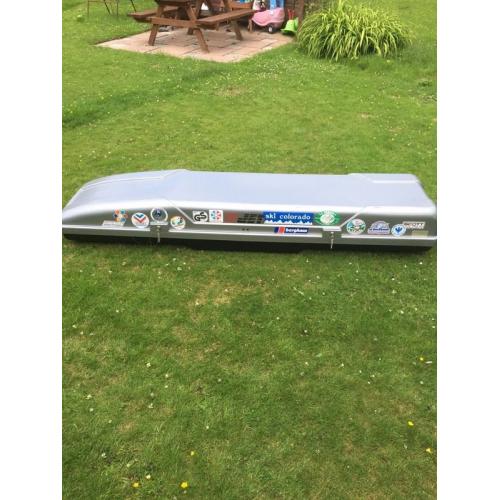 Long roof box.