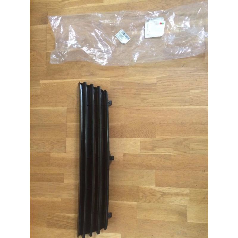 Badgless VW POLO 6N/6N2 Grill, never used.