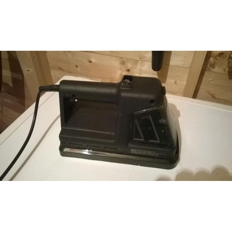 Wallpaper stripper- Black & Decker BD1200