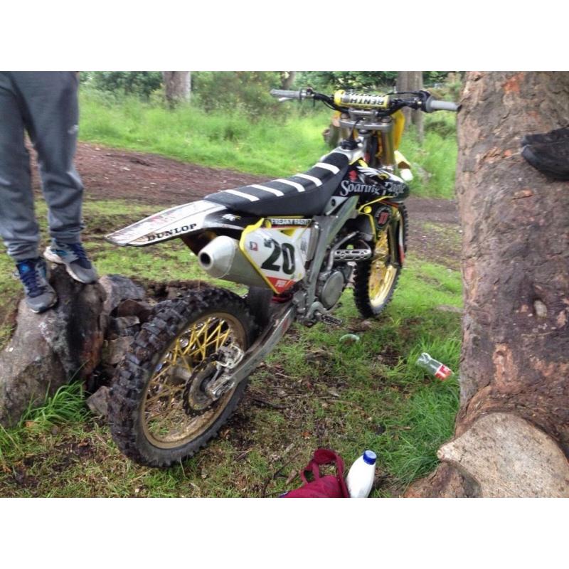 RMZ 450 2011