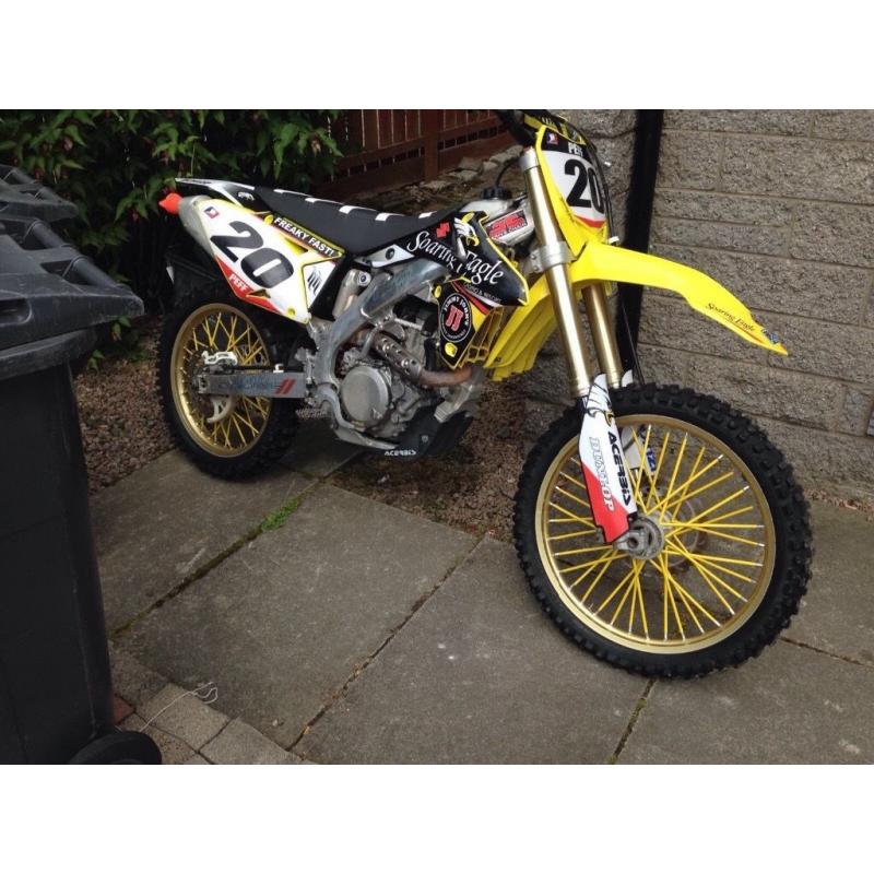 RMZ 450 2011