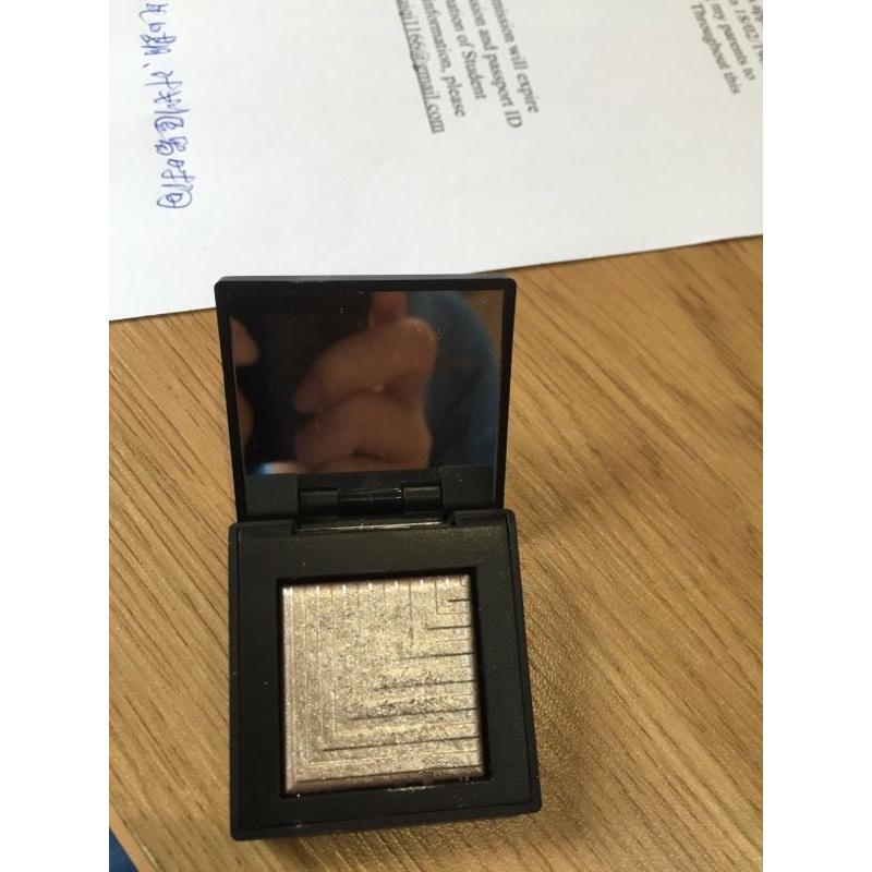 Nars DIONE