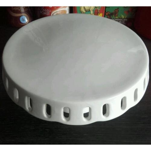 White cake stand