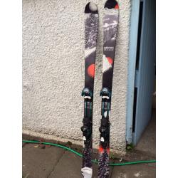 Salomon rocker 2 skis with guardian bindings