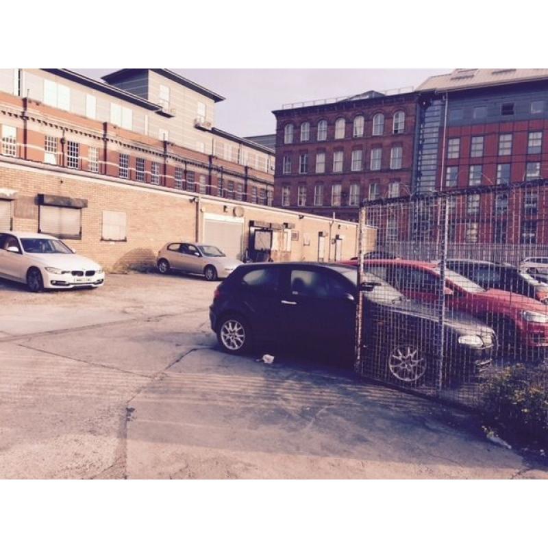 Just Off***GREAT ANCOATS ST***Few Minutes To**PICCADILLY GARDENS & MARKET ST**Open Air Parking(3288)