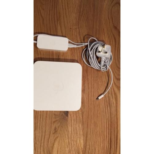 APPLE AirPort Extreme 802.11n Base Station Wireless Router 5th Gen A1408