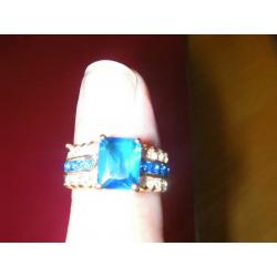 GENTS GOLD PLATED RING VERY SMART LOOKING WITH BLUE AND WHITE STONES