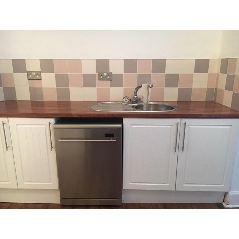 B&Q kitchen for sale, great condition!