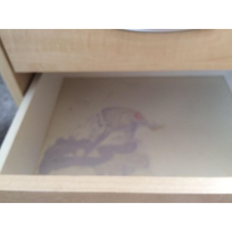 Chest of drawers/bed side table