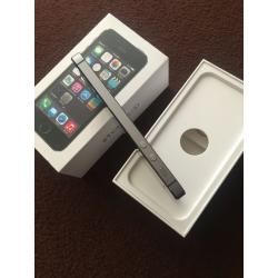 Apple iPhone 5S space grey UNLOCKED