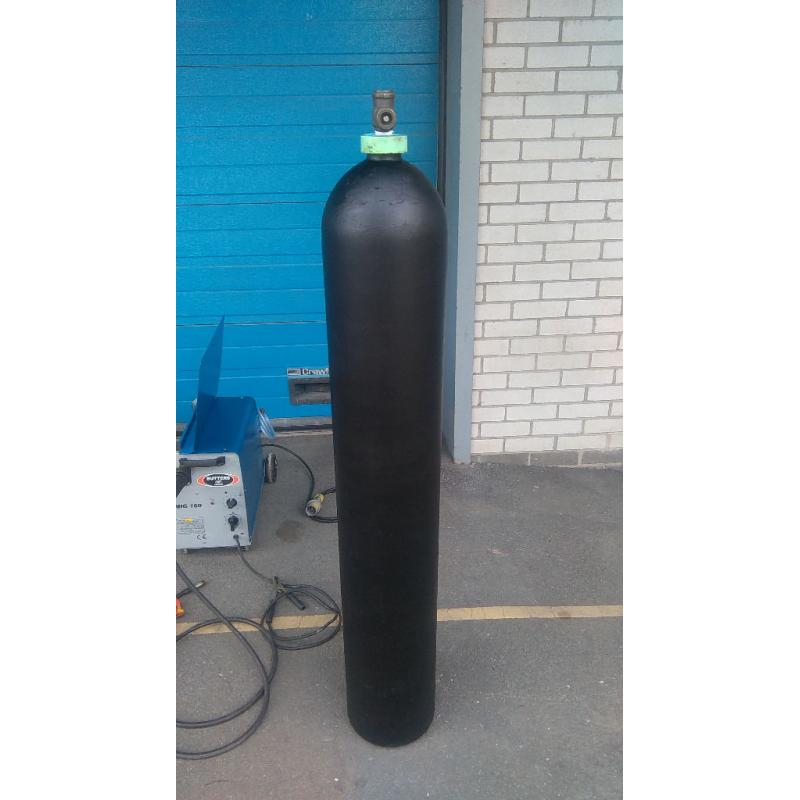 Size x (large) boc gas cylinder + oxy & acet hoses