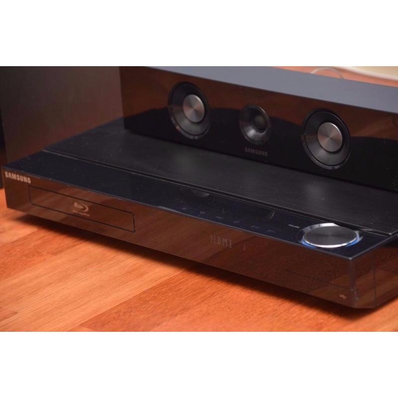 Samsung HT-C5550 1000W 5.1 Smart Home Cinema System DVD BluRay AV reveiver