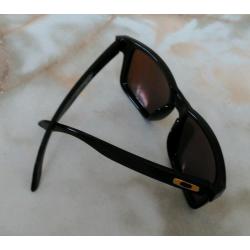 Genuine Oakley Holbrook