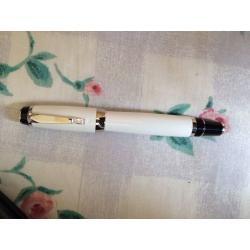 Mont Blanc pen boxex