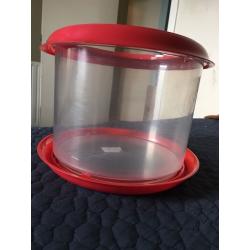 Red fish bowl with lids