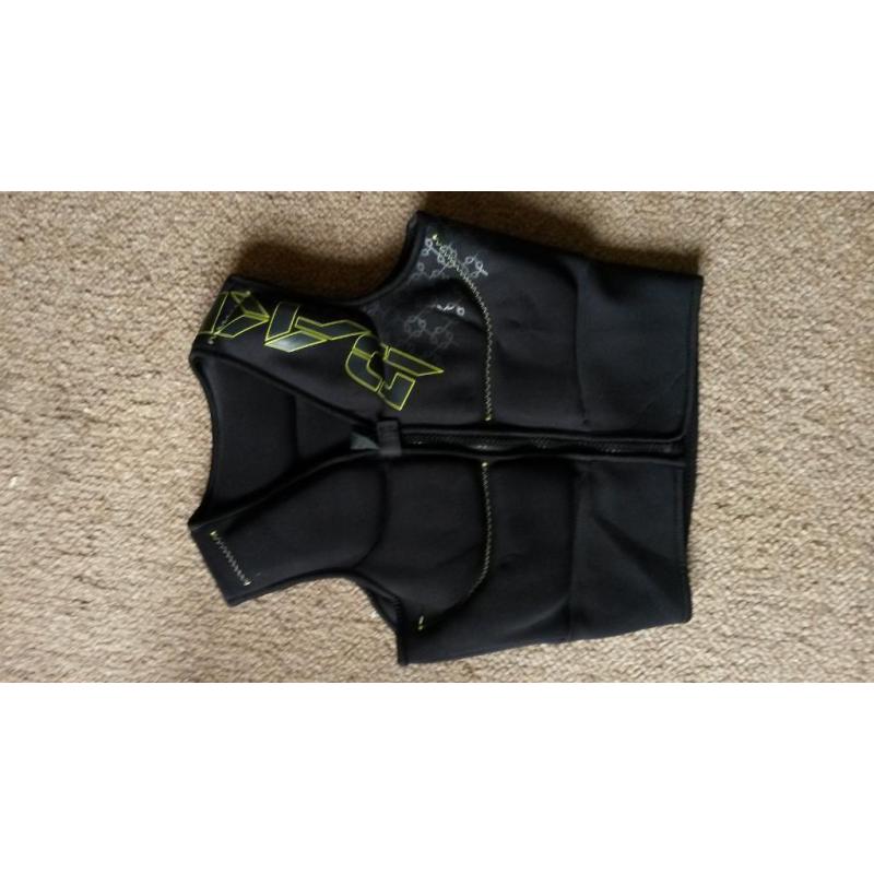 Kiteboarding harness, helmet and impact vest (size Small)